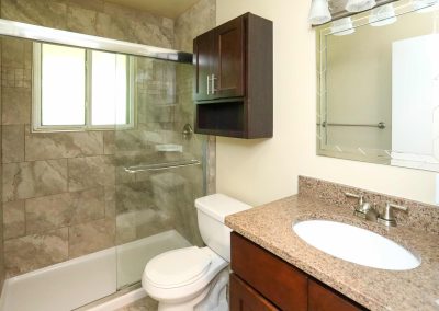 Wyndham hills apartment bathroom