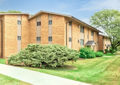 Wyndham hills apartment community building side view wyndhamhills_2_v2